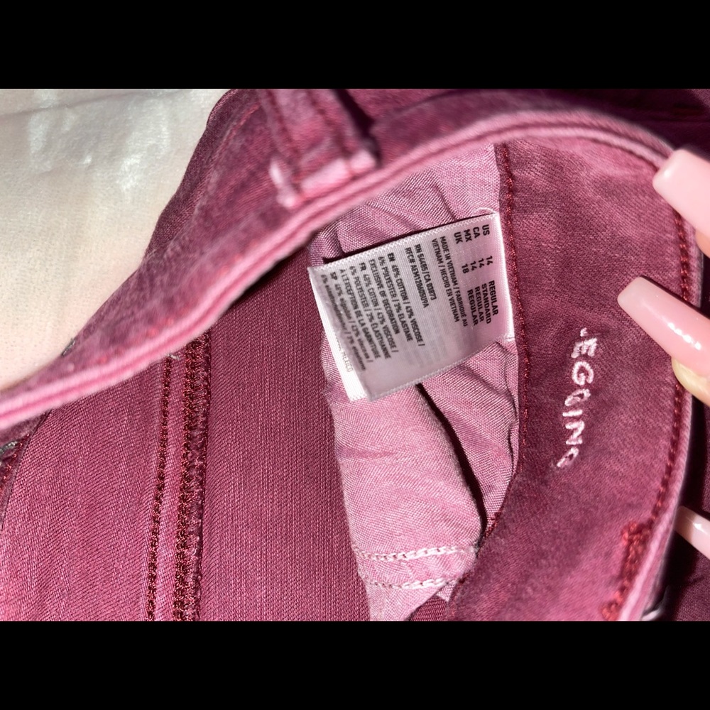 burgundy american eagle jeans (: